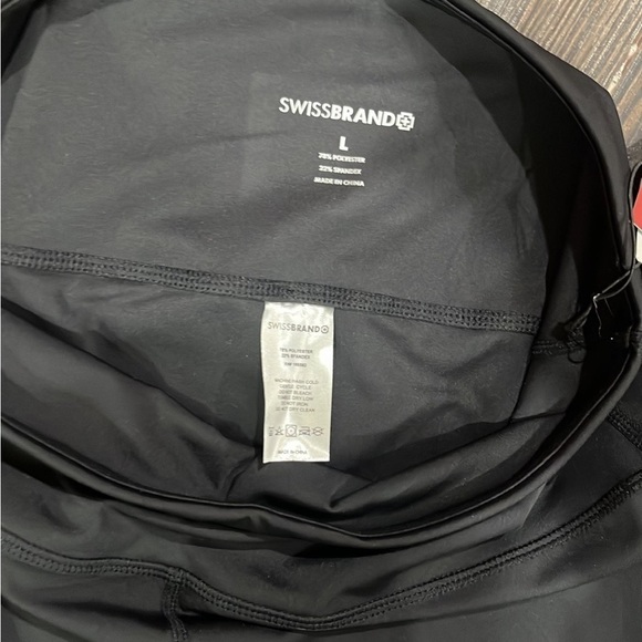 Swiss Brand women’s athletic leggings - Picture 5 of 5
